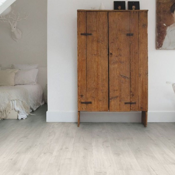 ПВХ плитка замковая Quick Step Balance Click Plus BACP 40128 Дуб каньон светлый пилёный, 33 класс, Толщина 4,5 мм, 2,105 м2