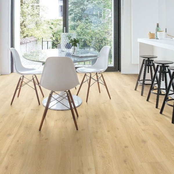 ПВХ плитка замковая Quick Step Balance Click Plus BACP 40018 Бежевый дуб, 33 класс, Толщина 4,5 мм, 2,105 м2