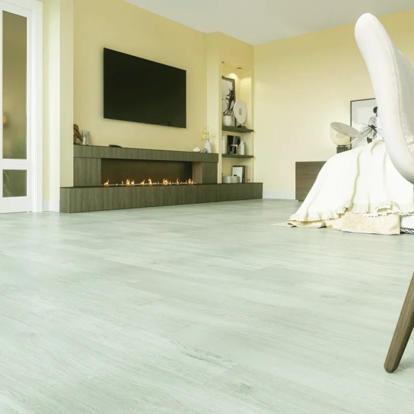 Кварцевый ламинат Home Expert Natural 1028-29 Дуб Зимний Лес, 32 класс, Толщина 3,5 мм, 2,196 м2